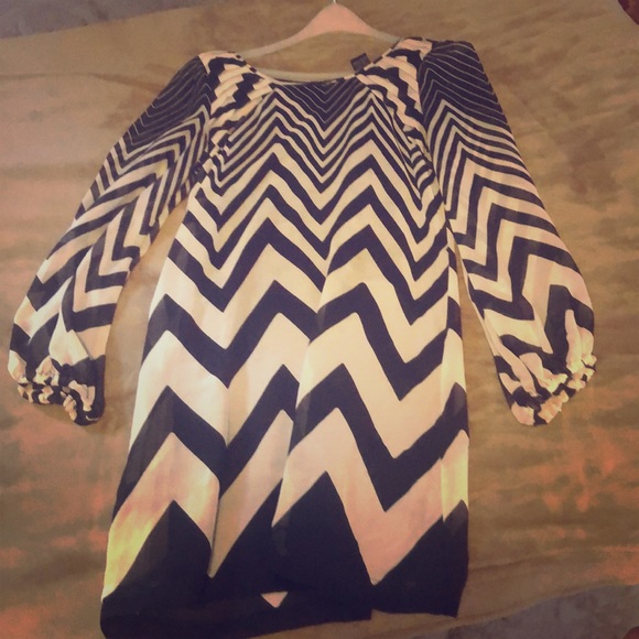 Long sleeve chevron dress - Picture 1 of 2